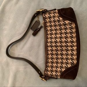 Trendy Coach shoulder bag